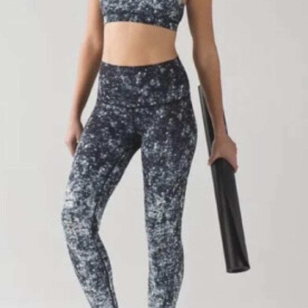 Lululemon Wunder Under HighRise Tight 8 Night View White Black Luxtreme Yoga Gym